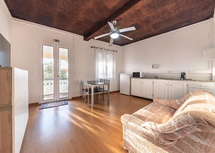 Abrigo Dos By Mth Pensionat *