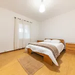 בית הארחה Abrigo Dos By Mth