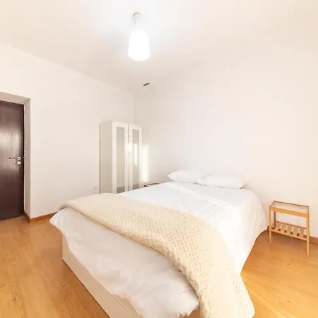 Abrigo Dos By Mth Gasthuis Prazeres